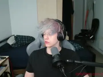 LoraDevine – webcam model profile photo Image 5