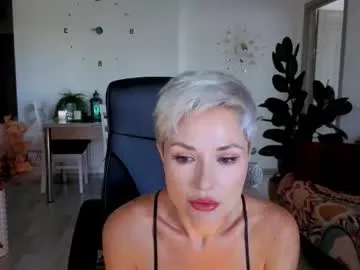 BlondeScarlettx – webcam model profile photo Image 18