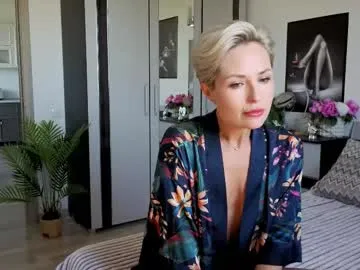 BlondeScarlettx – webcam model profile photo Image 2