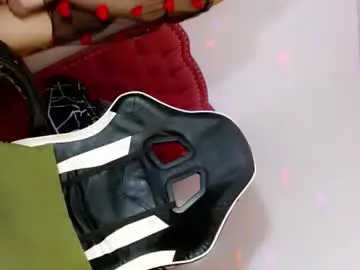 skyamber8v2 – webcam model profile photo Image 5