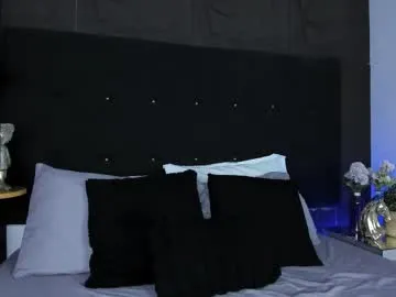 Yumikaa – webcam model profile photo Image 4