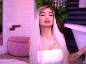 BlondeScarlettx – webcam model profile photo Image 2