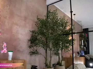 LoraDevine – webcam model profile photo Image 11