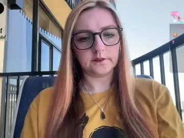 BlondeScarlettx – webcam model profile photo Image 14