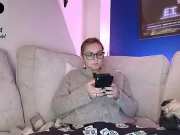 BlondeScarlettx – webcam model profile photo Image 18