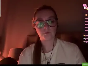 BlondeScarlettx – webcam model profile photo Image 3