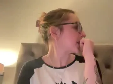 BlondeScarlettx – webcam model profile photo Image 6