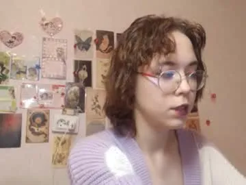 famouswomen – webcam model profile photo Image 10