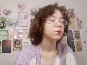 famouswomen – webcam model profile photo Image 15