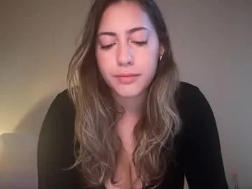 Olvia7985 – webcam model profile photo Image 12