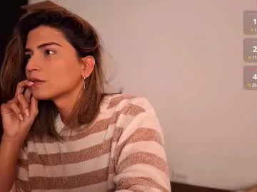 skyamber8v2 – webcam model profile photo Image 11