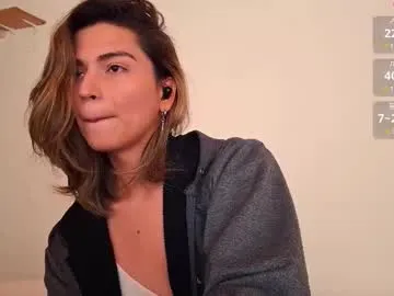 skyamber8v2 – webcam model profile photo Image 14