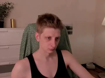 curlytwinkboy – webcam model profile photo Image 10