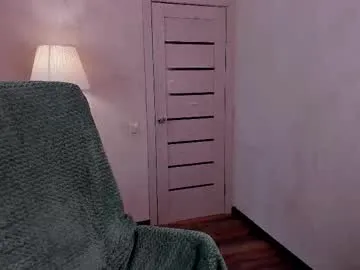 curlytwinkboy – webcam model profile photo Image 12