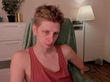 curlytwinkboy – webcam model profile photo Image 18