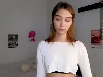 roouse – webcam model profile photo Image 13