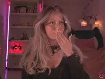 Nataly_Blonde – webcam model profile photo Image 11