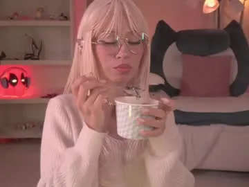 Nataly_Blonde – webcam model profile photo Image 8