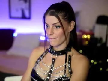 SelennaMoon – webcam model profile photo Image 13