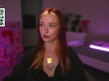 elaizza – webcam model profile photo Image 2