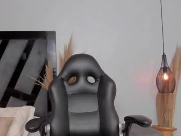 Yamajca – webcam model profile photo Image 5