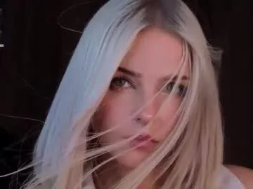 SusyBlair – webcam model profile photo Image 4