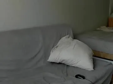 British_EmJess – webcam model profile photo Image 18