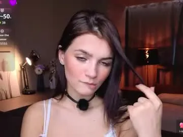 Olivija2020 – webcam model profile photo Image 9