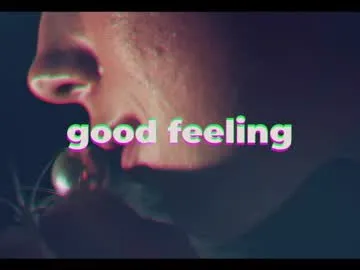 momsstory – webcam model profile photo Image 16