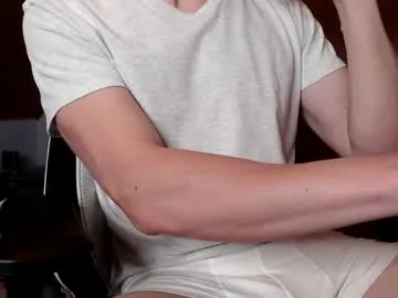 LoraDevine – webcam model profile photo Image 4