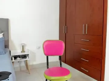 bella19__ – webcam model profile photo Image 11