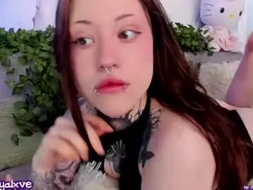 SusyBlair – webcam model profile photo Image 2