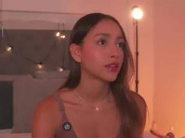 TraceyKalani – webcam model profile photo Image 19