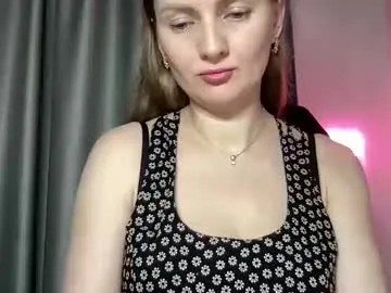 BlondeHott – webcam model profile photo Image 3