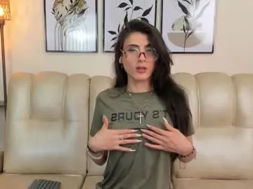 SofiaSins – webcam model profile photo Image 4