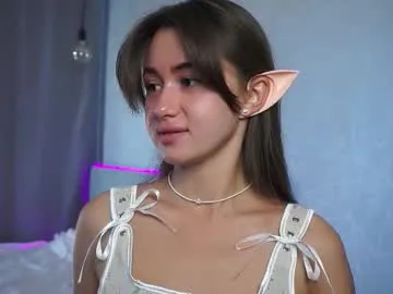 roouse – webcam model profile photo Image 3