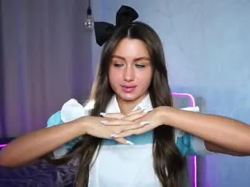 roouse – webcam model profile photo Image 7