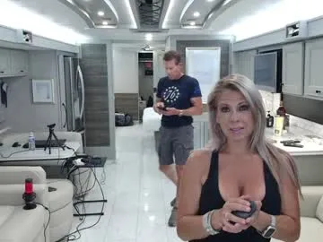 BlondeHott – webcam model profile photo Image 7