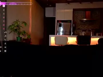 YU-KI00 – webcam model profile photo Image 16