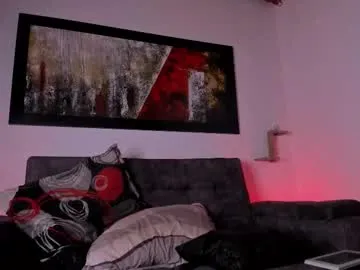 LoraDevine – webcam model profile photo Image 12