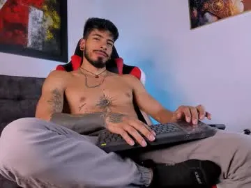 LoraDevine – webcam model profile photo Image 5