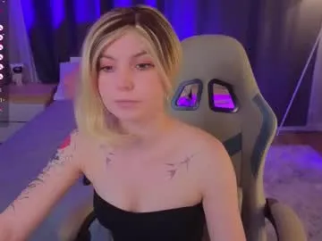 BlondeScarlettx – webcam model profile photo Image 2