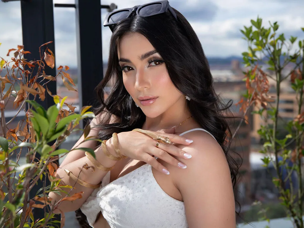 Nina – webcam model profile photo