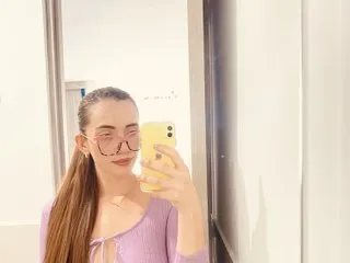 AliceKizar – webcam model profile photo