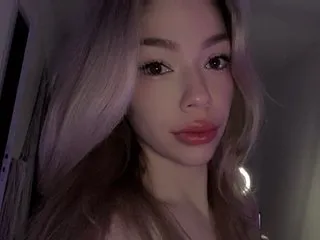 SusyBlair – webcam model profile photo Image 4