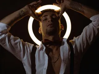 KaylinJan – webcam model profile photo Image 3