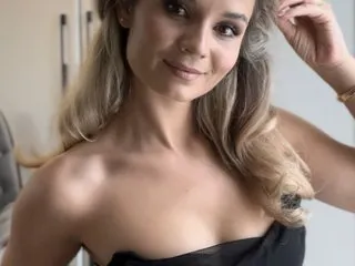 Loli_Belle – webcam model profile photo Image 5