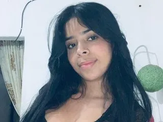 IzzieMayson – webcam model profile photo