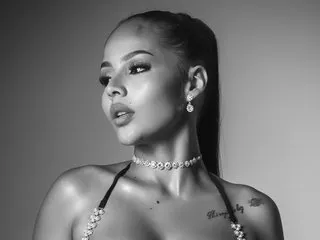 LoraDevine – webcam model profile photo Image 8