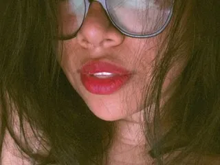 LucyDouxx – webcam model profile photo